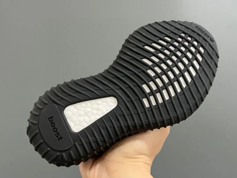 ADIDAS SHOES RelaxedFit 30140