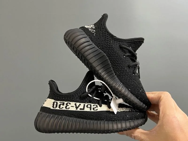 Trendy ADIDAS SHOES 30129