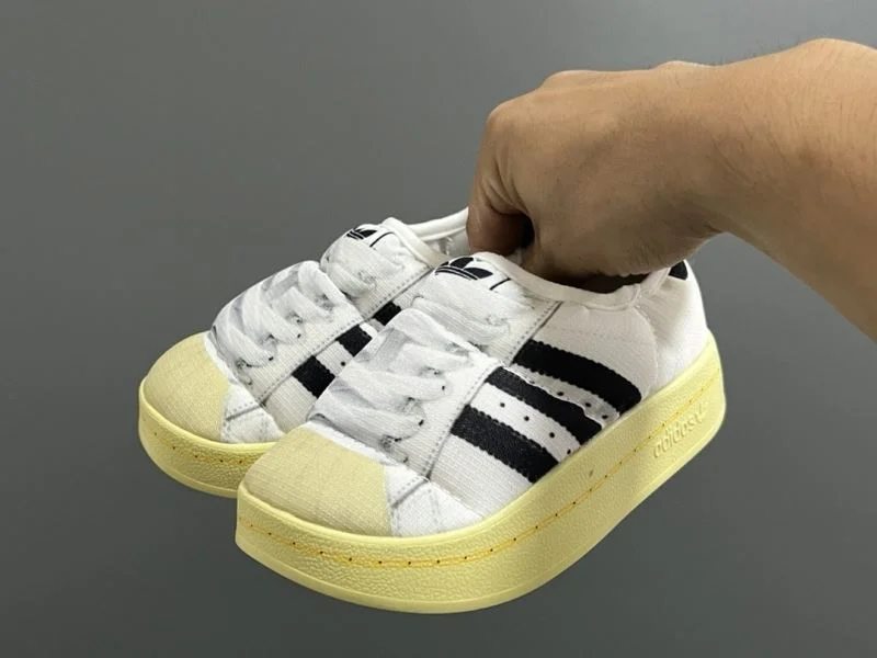 Timeless ADIDAS SHOES 28571