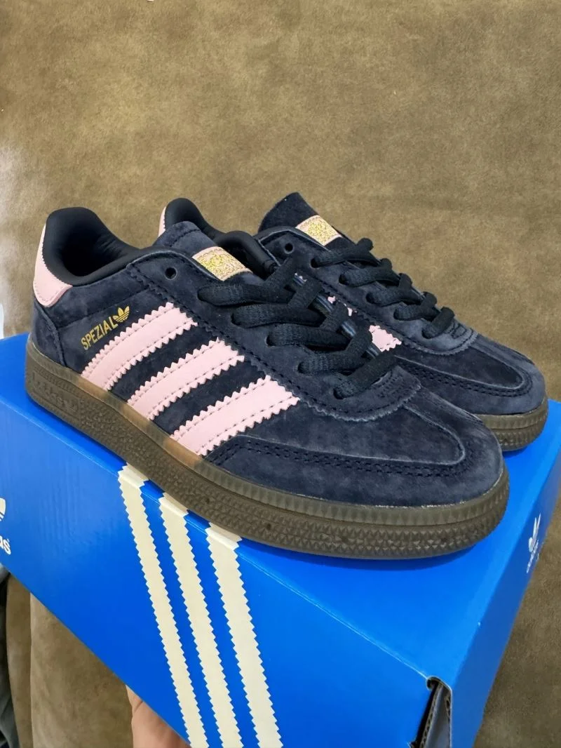 ADIDAS SHOES Snug 29067