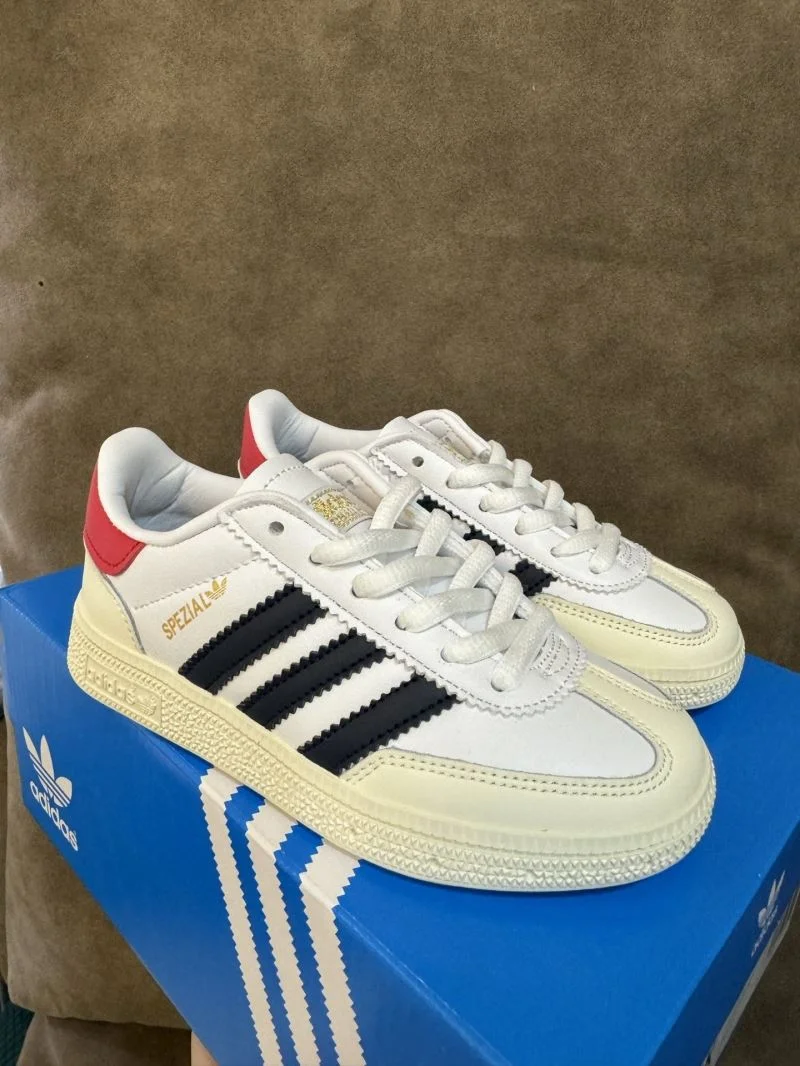 ADIDAS SHOES Snug 29067