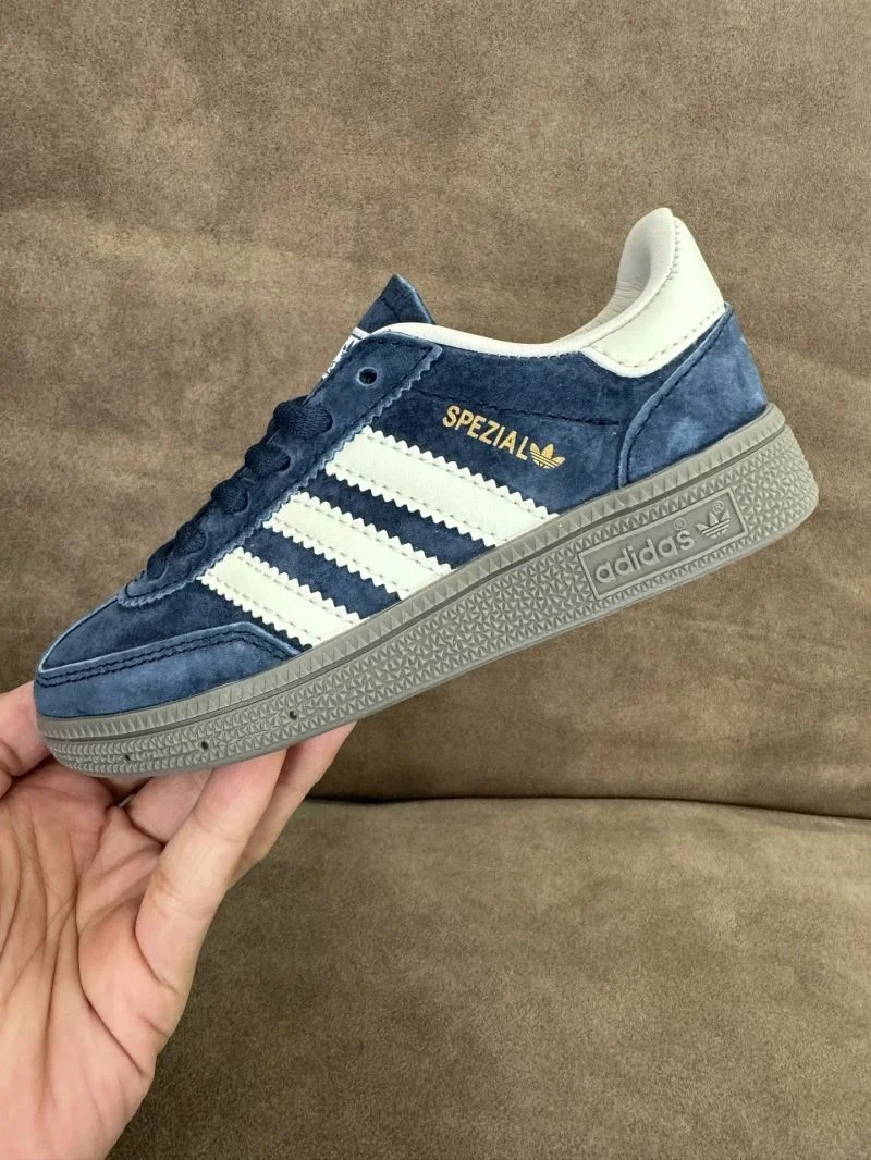 ADIDAS SHOES Snug 29067