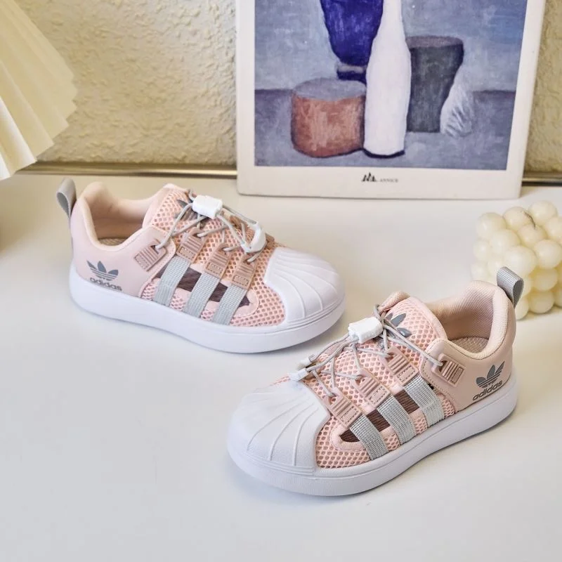 ADIDAS SHOES UrbanChic 29000