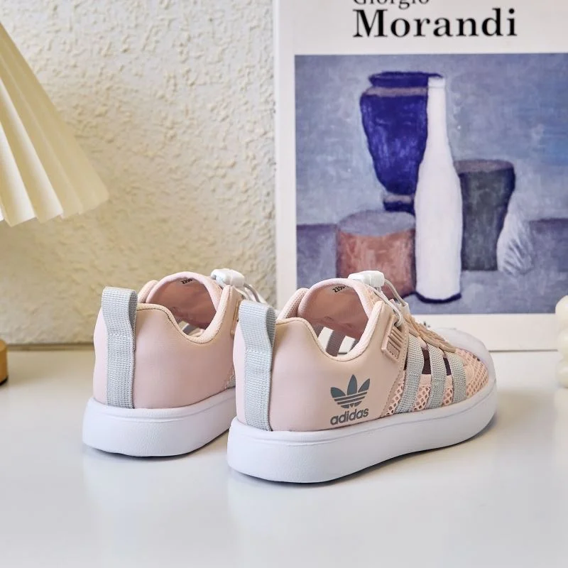 ADIDAS SHOES UrbanChic 29000
