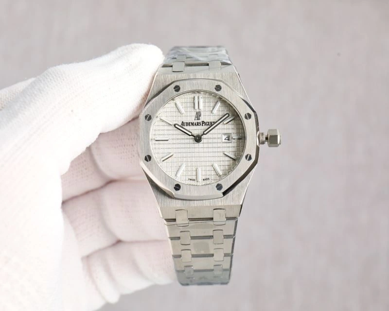 AP Watches ZipUp 175855