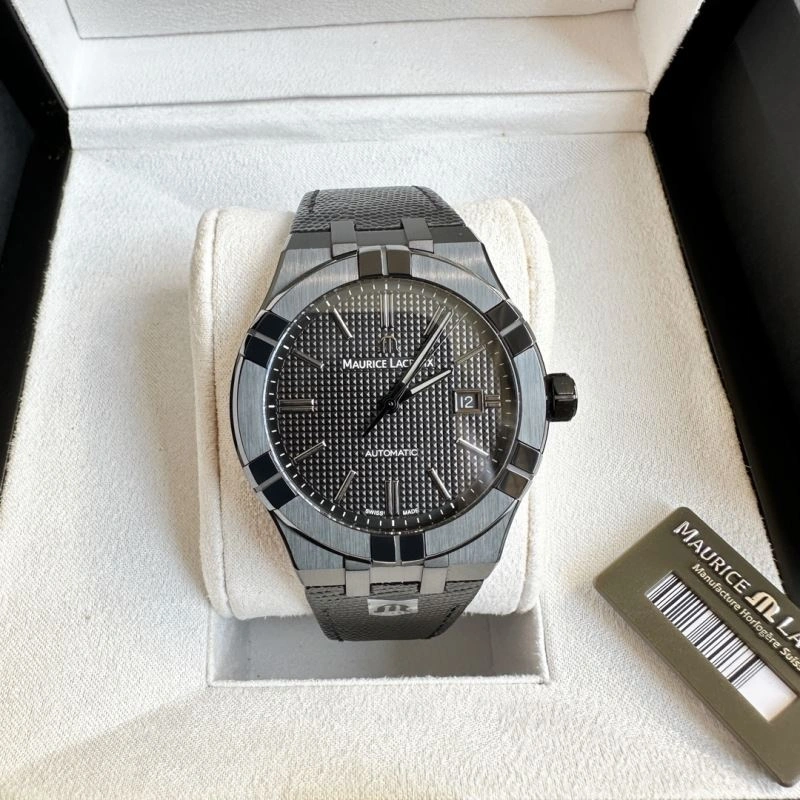 Durable AP Watches 175834