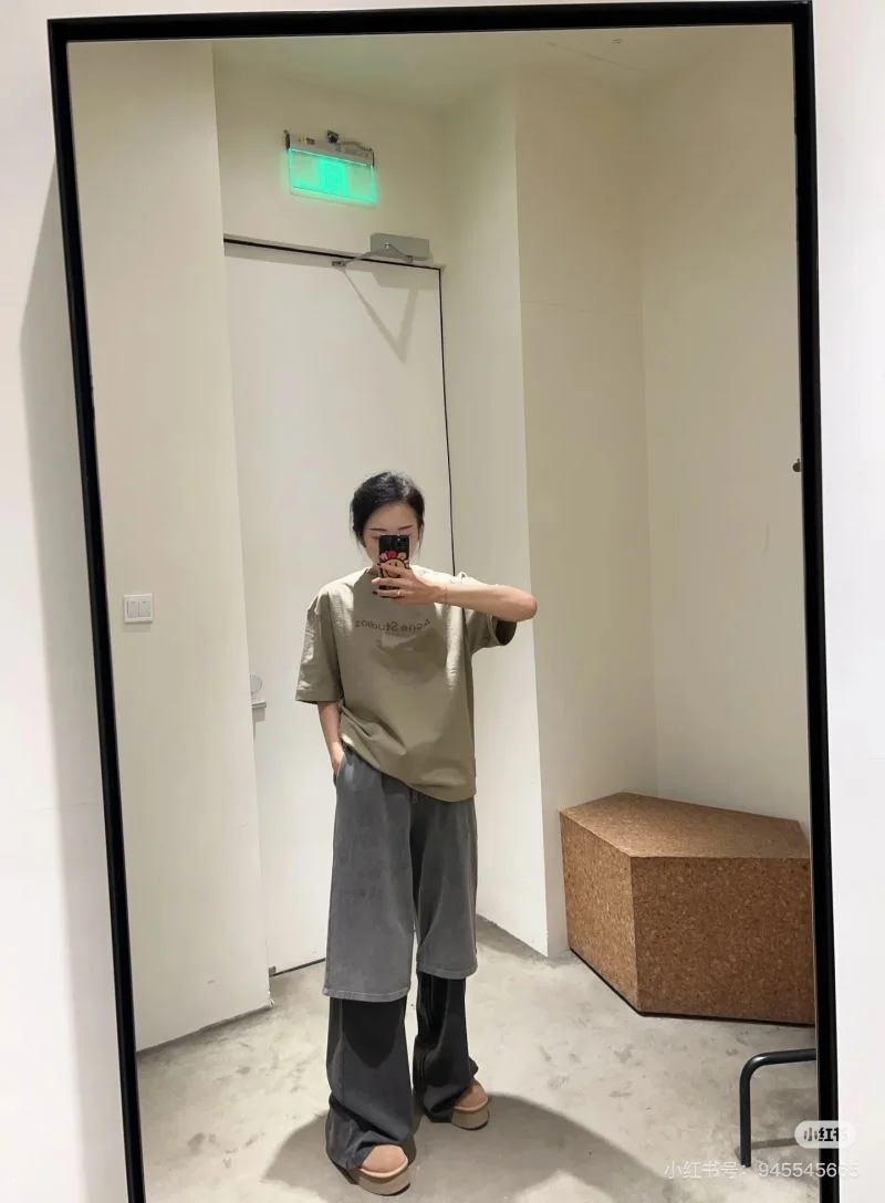 Acne T-Shirts ZeroBulk 163890