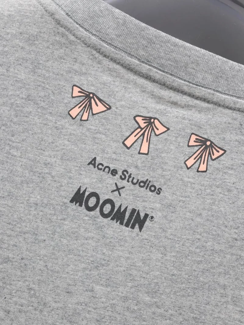 WellDesigned Acne T-Shirts 163885