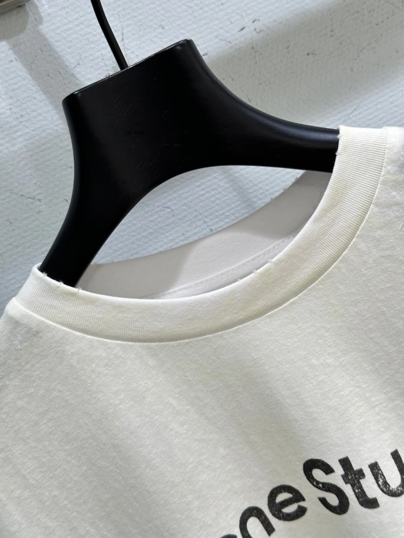Acne T-Shirts Sophisticated 155111