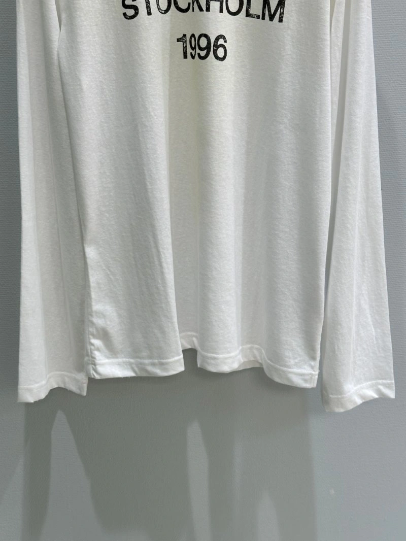 Acne T-Shirts Sophisticated 155111