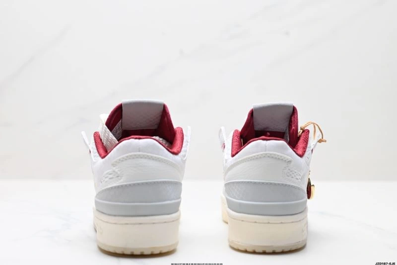 Sleek Adidas Forum Shoes 1486