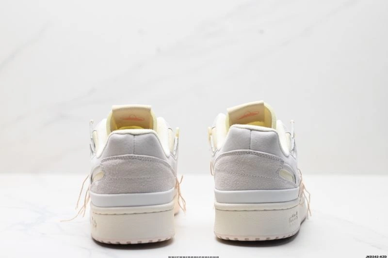 MultiPurpose Adidas Forum Shoes 1475