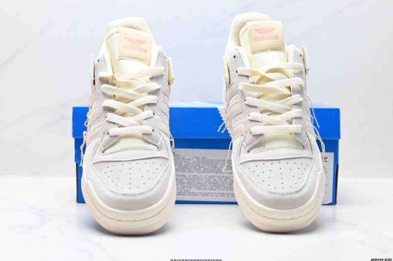 MultiPurpose Adidas Forum Shoes 1475