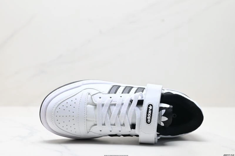 Stylish Adidas Forum Shoes 671