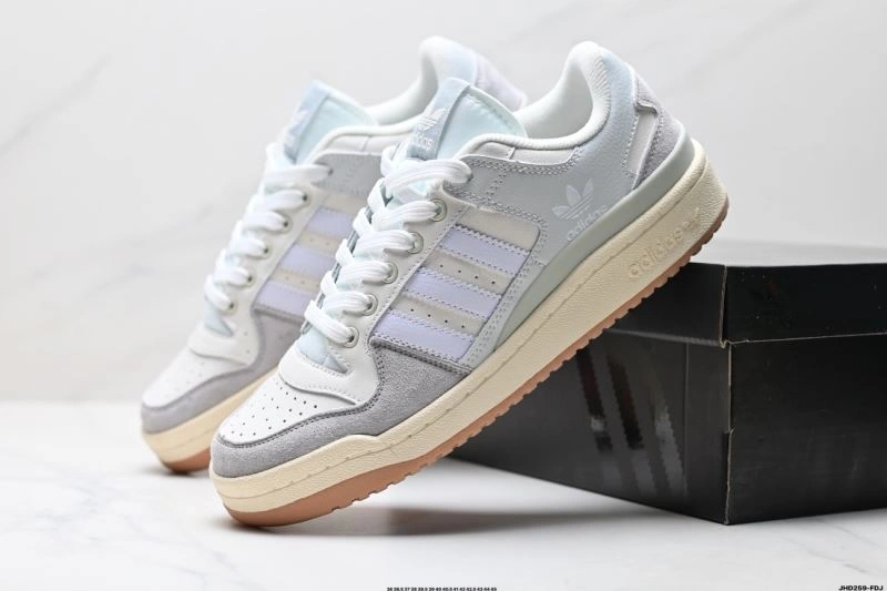 Chic Adidas Forum Shoes 653