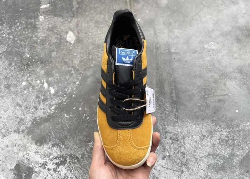 FlexibleFit Adidas Gazelle Shoes 16124