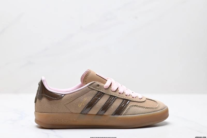 Flexible Adidas Gazelle Shoes 1450