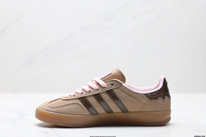 Flexible Adidas Gazelle Shoes 1450