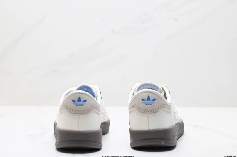 Lightweight Adidas Gazelle Shoes 1444