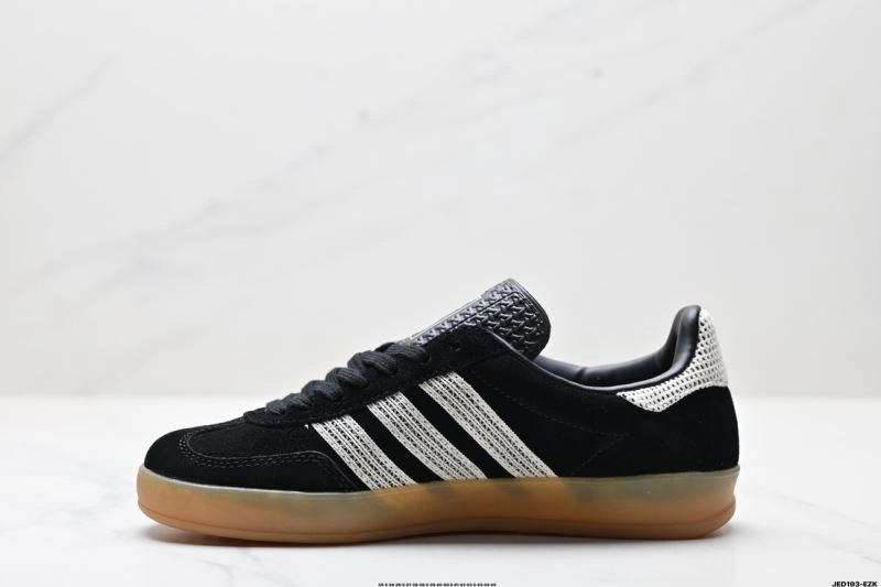 Adidas Gazelle Shoes Stylish 1405