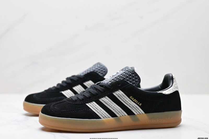 Adidas Gazelle Shoes Stylish 1405
