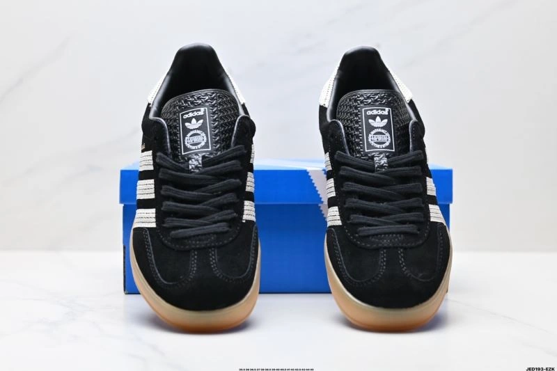 Adidas Gazelle Shoes Stylish 1405