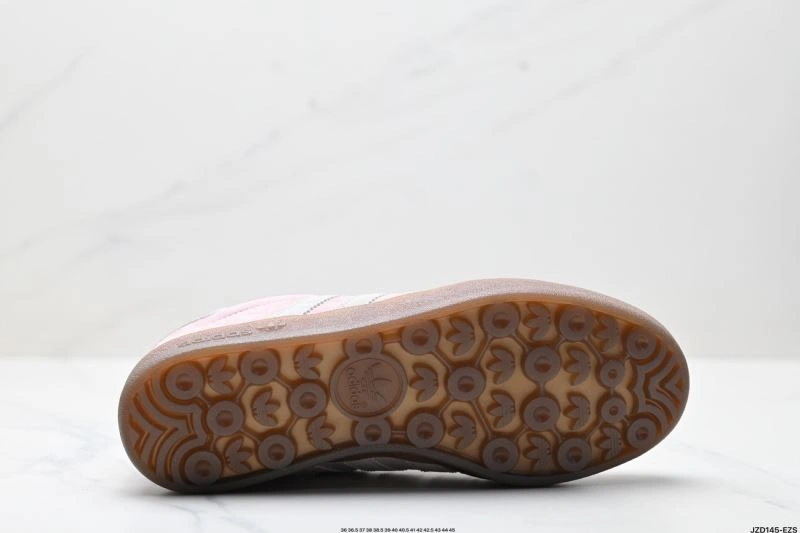 Contemporary Adidas Gazelle Shoes 1403