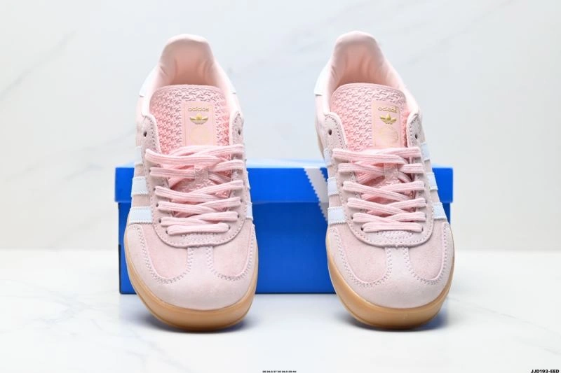 Modern Adidas Gazelle Shoes 1400