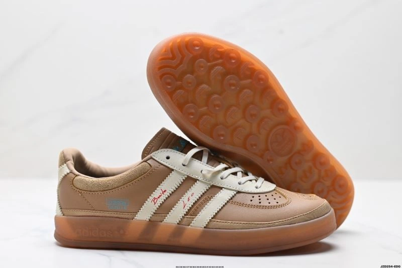 WellDesigned Adidas Gazelle Shoes 1393