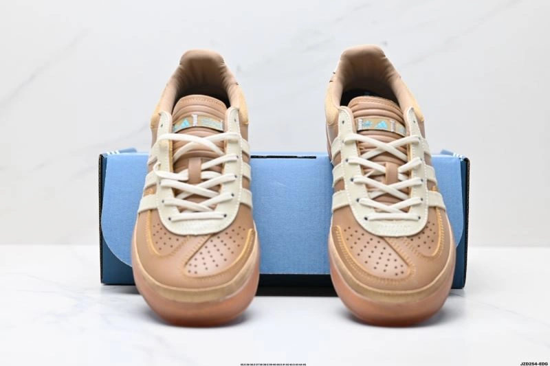 WellDesigned Adidas Gazelle Shoes 1393