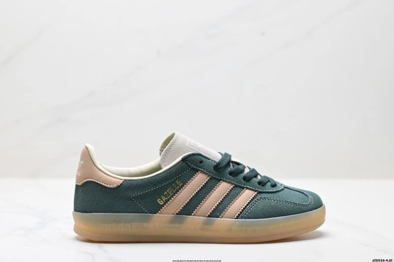 Stylish Adidas Gazelle Shoes 1390