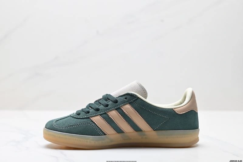 Stylish Adidas Gazelle Shoes 1390