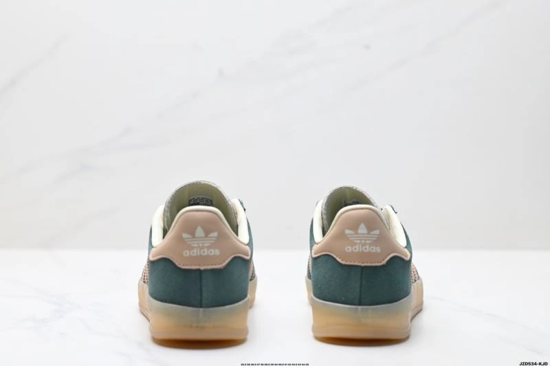 Stylish Adidas Gazelle Shoes 1390