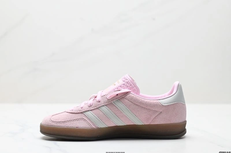 TravelReady Adidas Gazelle Shoes 1377