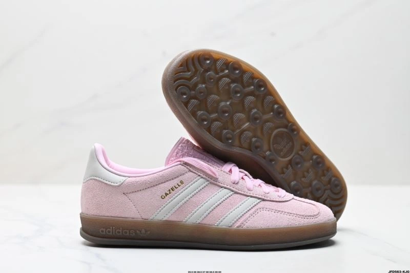 TravelReady Adidas Gazelle Shoes 1377