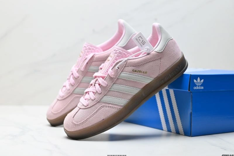 TravelReady Adidas Gazelle Shoes 1377