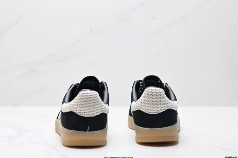 Functional Adidas Gazelle Shoes 1399