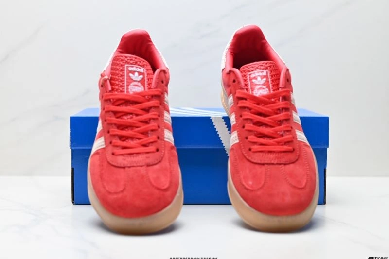 Adidas Gazelle Shoes AllSeason 1385