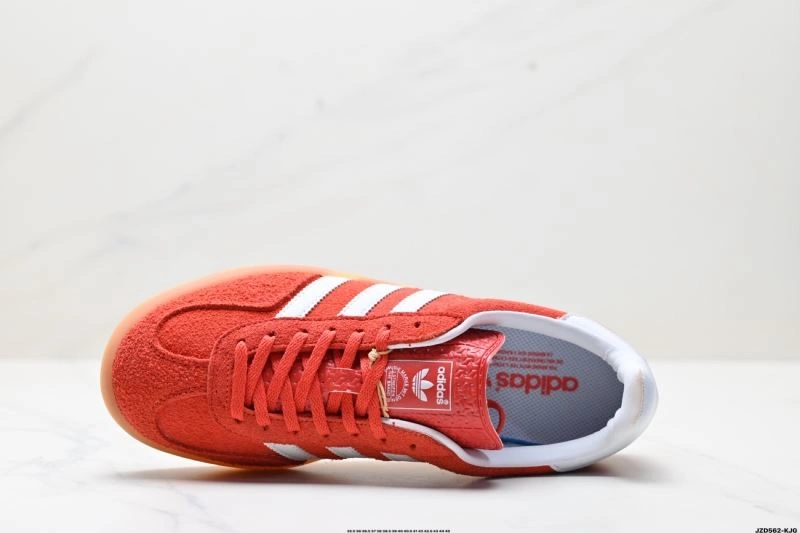 AllSeason Adidas Gazelle Shoes 627