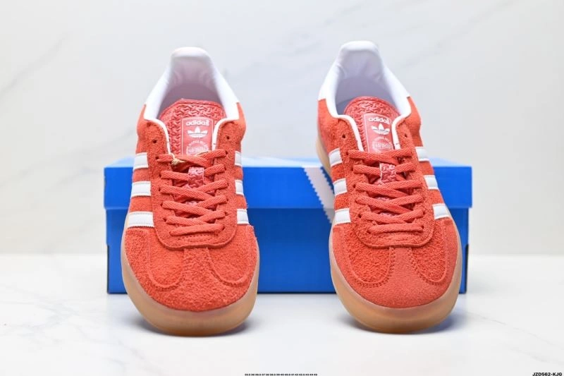 AllSeason Adidas Gazelle Shoes 627