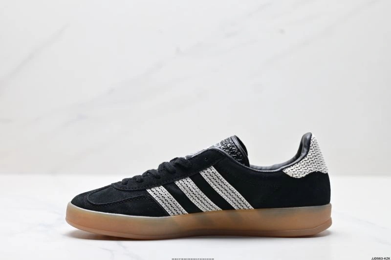Adidas Gazelle Shoes Modern 621