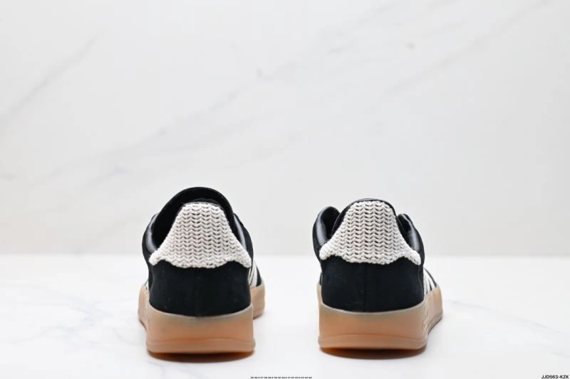 Adidas Gazelle Shoes Modern 621