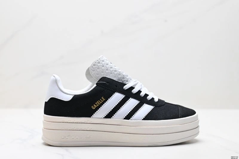 Functional Adidas Gazelle Shoes 597
