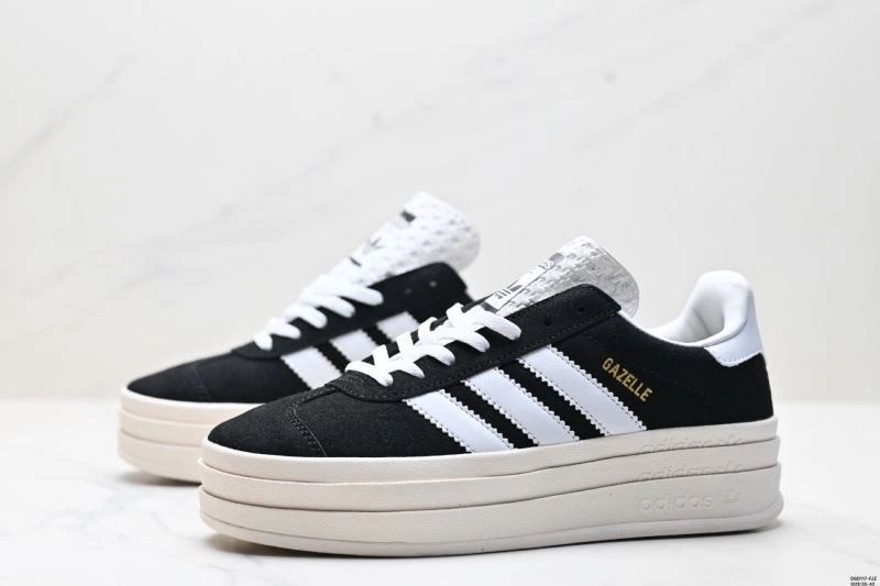 Functional Adidas Gazelle Shoes 597