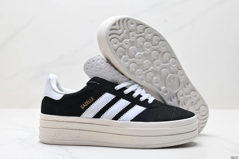 Functional Adidas Gazelle Shoes 597