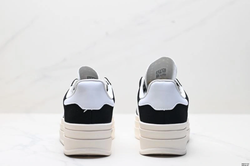 Functional Adidas Gazelle Shoes 597