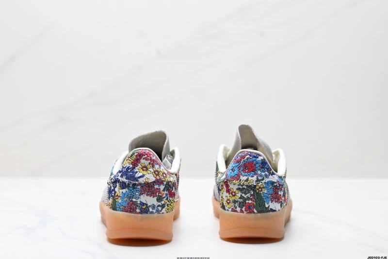 Adidas Gazelle Shoes Resilient 575