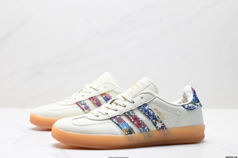 Adidas Gazelle Shoes SmoothTexture 569