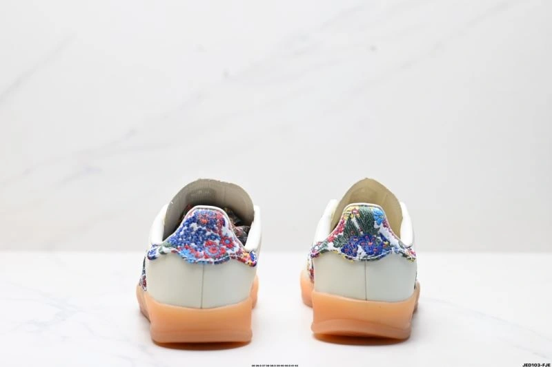 Adidas Gazelle Shoes SmoothTexture 569