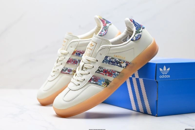 Adidas Gazelle Shoes SmoothTexture 569